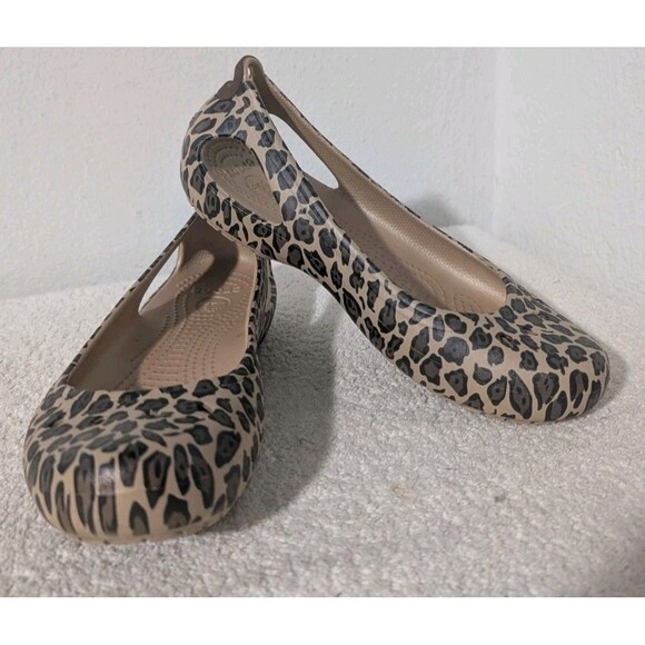 Crocs Kadee Womens Size 8 Ballet Flats Leopard Animal Print Slip On Shoes - Picture 1 of 12